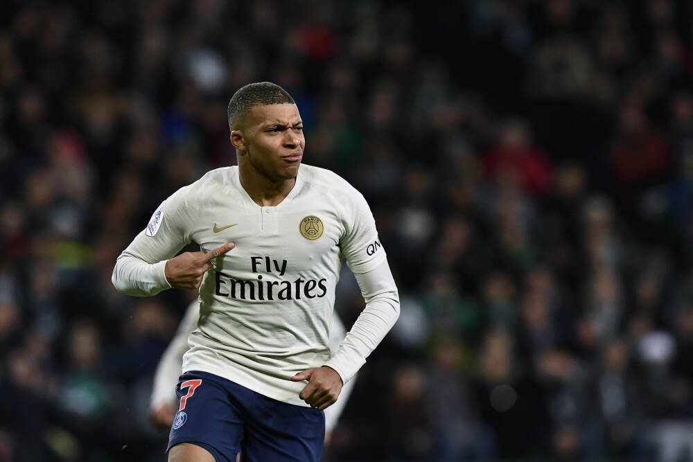 经济低迷寒冬将至, 留学人数屡创新低